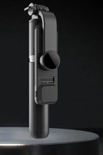 Sleek Dual-Direction LED Outdoor Wall Sconce
