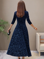 Elegant maxi dress for women - Image 9